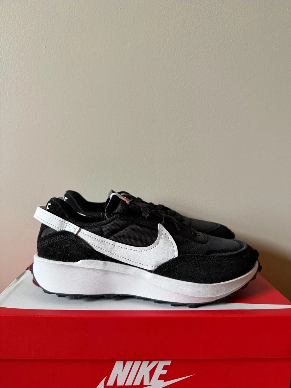 Nike Waffle Debut Black White DH9523-002 Women’s Size 7.5